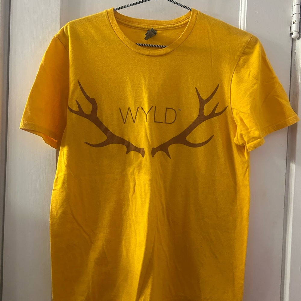 Wyld Gummies Yellow Graphic Tee Shirt with Brown Antler Motif Small Cotton Shirt
